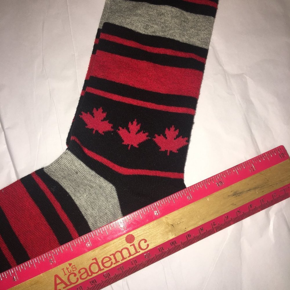 NWT Bellissimo Socks Canadian - Picture 4 of 7